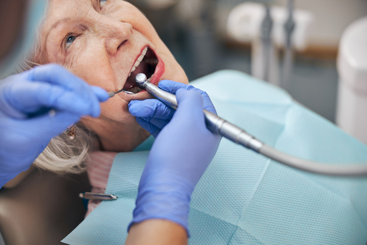 salud_bucodental_personas_mayores_revisión_limpieza