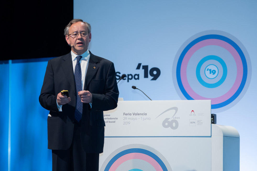 Dr. Mariano Sanz, Premio Dentista del Año 2018.