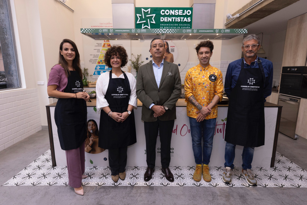 De izq. a dcha. Esther Vaquero, María Núñez, Óscar Castro, Chef Bosquet y Joan Carrera