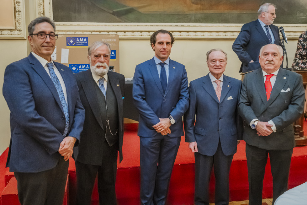 Imposición de la Insignia de Oro a Francisco Martín en Valladolid