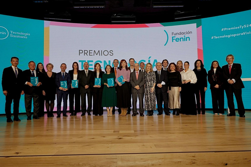 Foto de familia galardonados Premios Tecnología y Salud 24