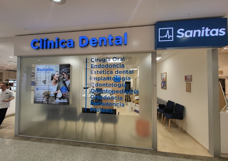 Clinica Dental Sanitas Valencia 2